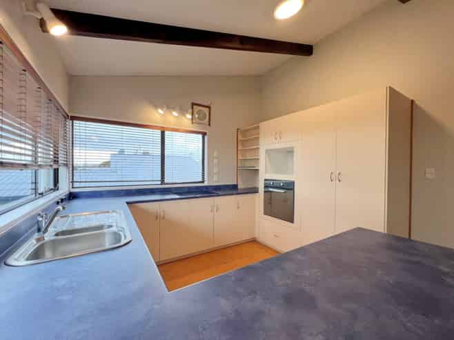 16 Church Road, Pukete