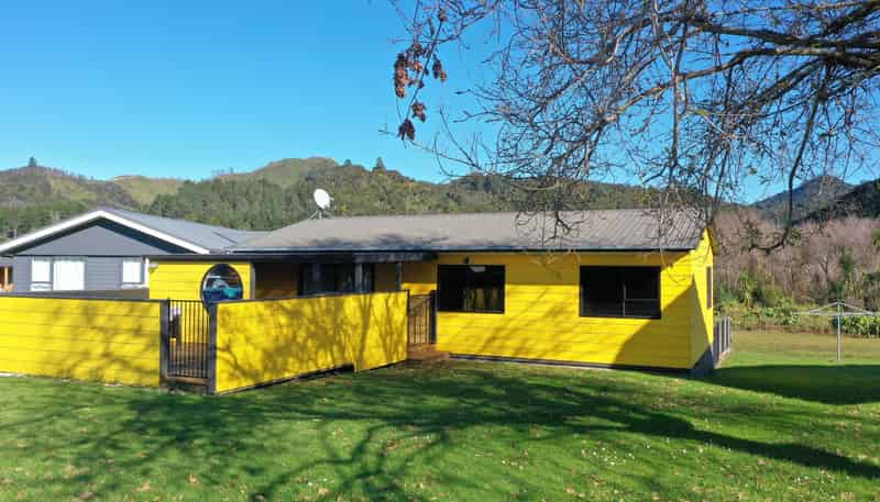 98 Kon Tiki Road, Whiritoa