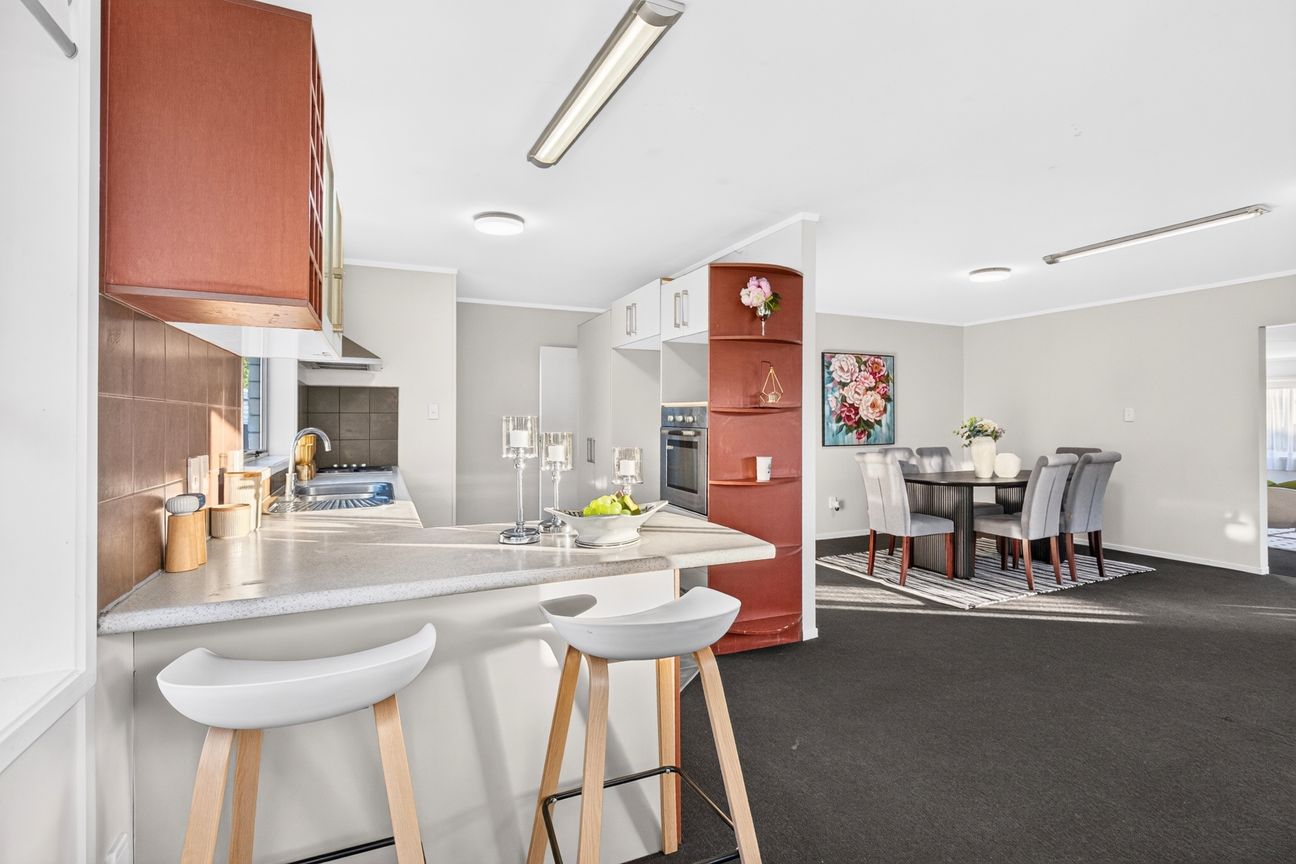 Home to Live In, Income to Grow With - Vista 6