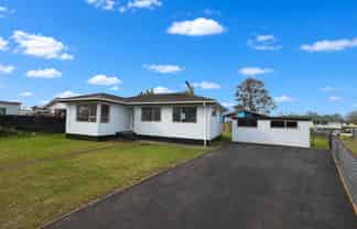 12 Desmond Place, Otara