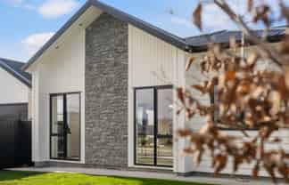 11 Meadows Drive, Clevedon