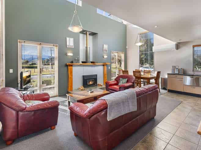 16B Tay Street, Ohakune