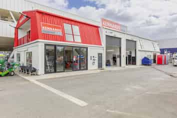 Large format retail investment with development