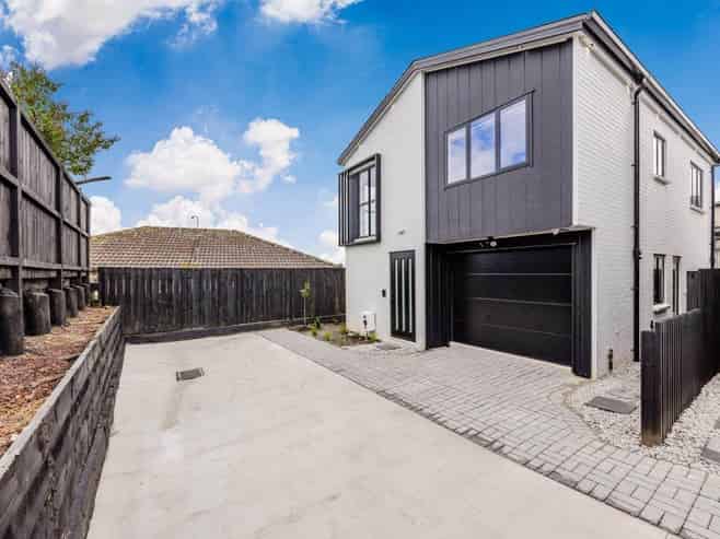 11 Chardi Kala Way, Papatoetoe
