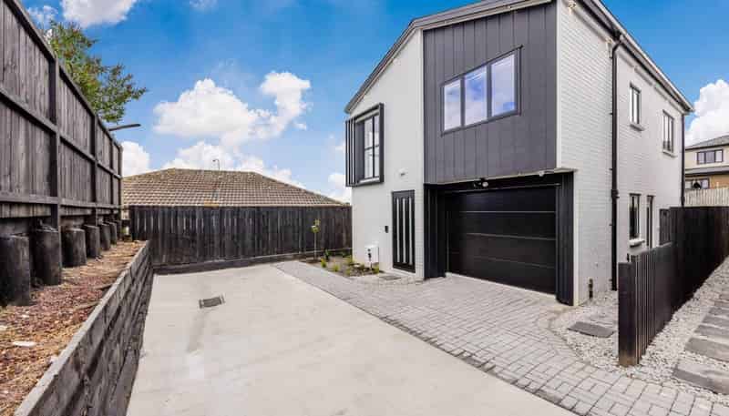 11 Chardi Kala Way, Papatoetoe