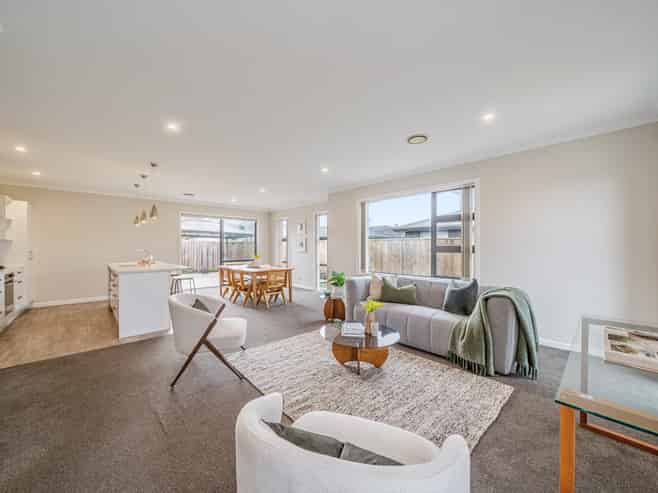 10 Poulson Grove, Trentham
