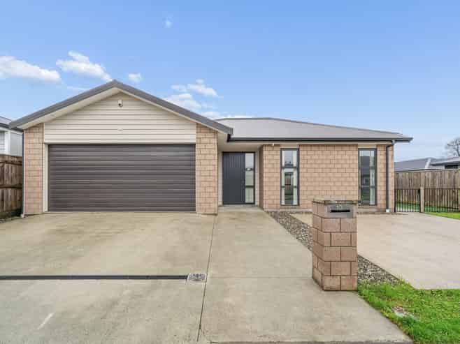 10 Poulson Grove, Trentham