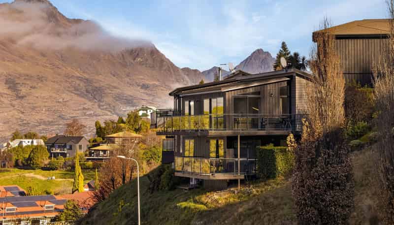2 Quartz Rise, Queenstown