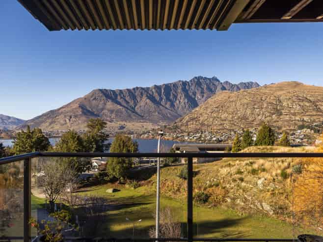 2 Quartz Rise, Queenstown