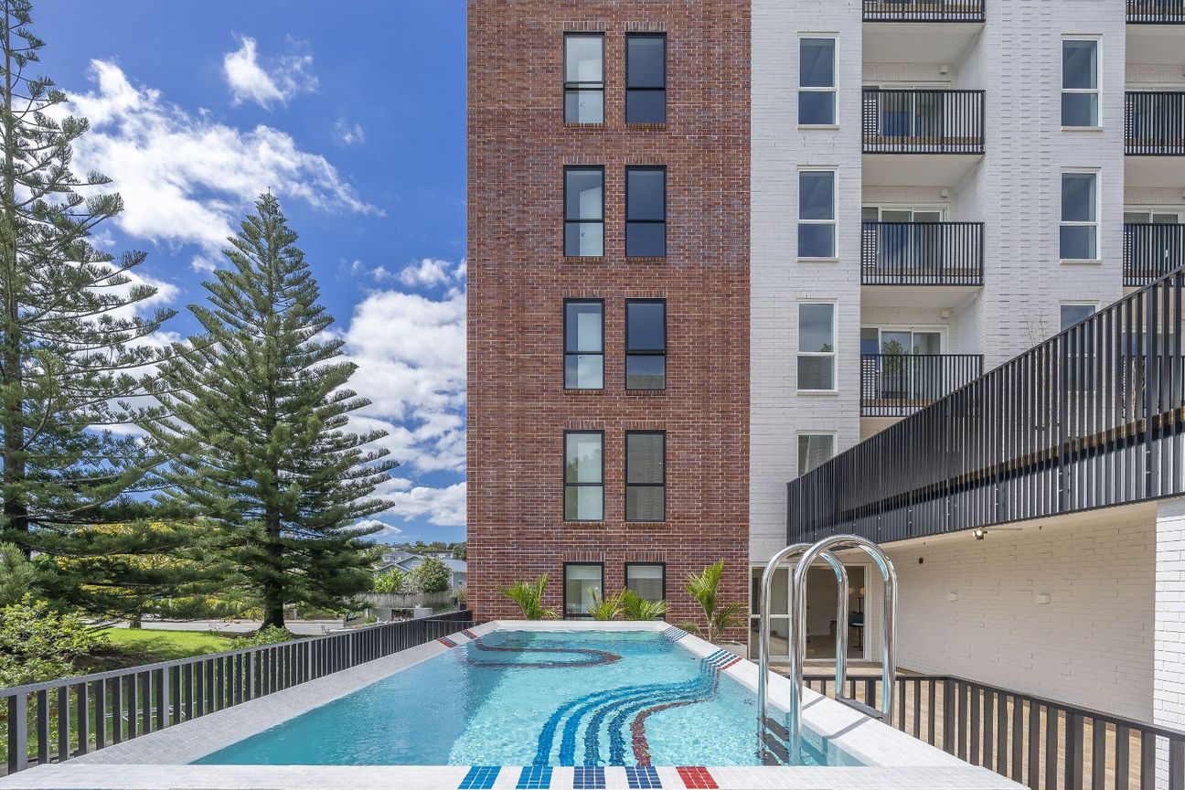 Perfect Blend of Style and Convenience - Widok 2