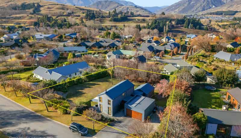 35 Ferry Hill Drive, Lower Shotover