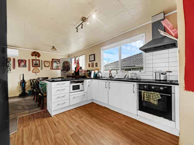 8 Landette Road, Manurewa
