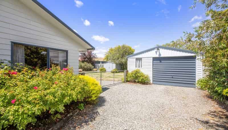 19 Brookfield Place, Redwoodtown