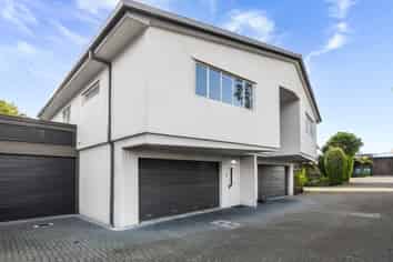 2/15 Tarawera Road, Lynmore