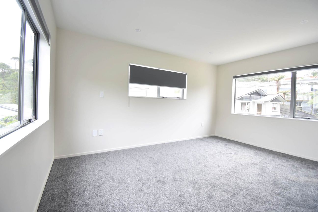 Modern 4-Bedroom Family Home - Widok 6