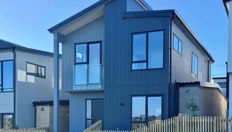 8,10,12,13 Wira Lane, Silverdale