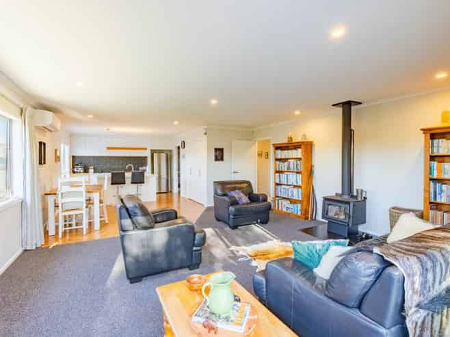 910 Oliphant Road, Raureka