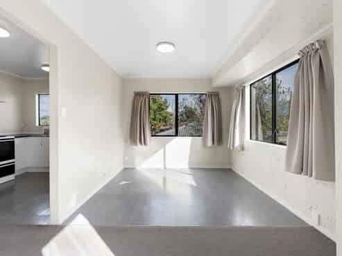 1 and 2/58 St Annes Crescent, Wattle Downs