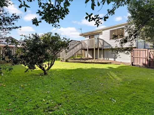 1 and 2/58 St Annes Crescent, Wattle Downs
