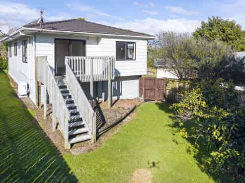 1 and 2/58 St Annes Crescent, Wattle Downs