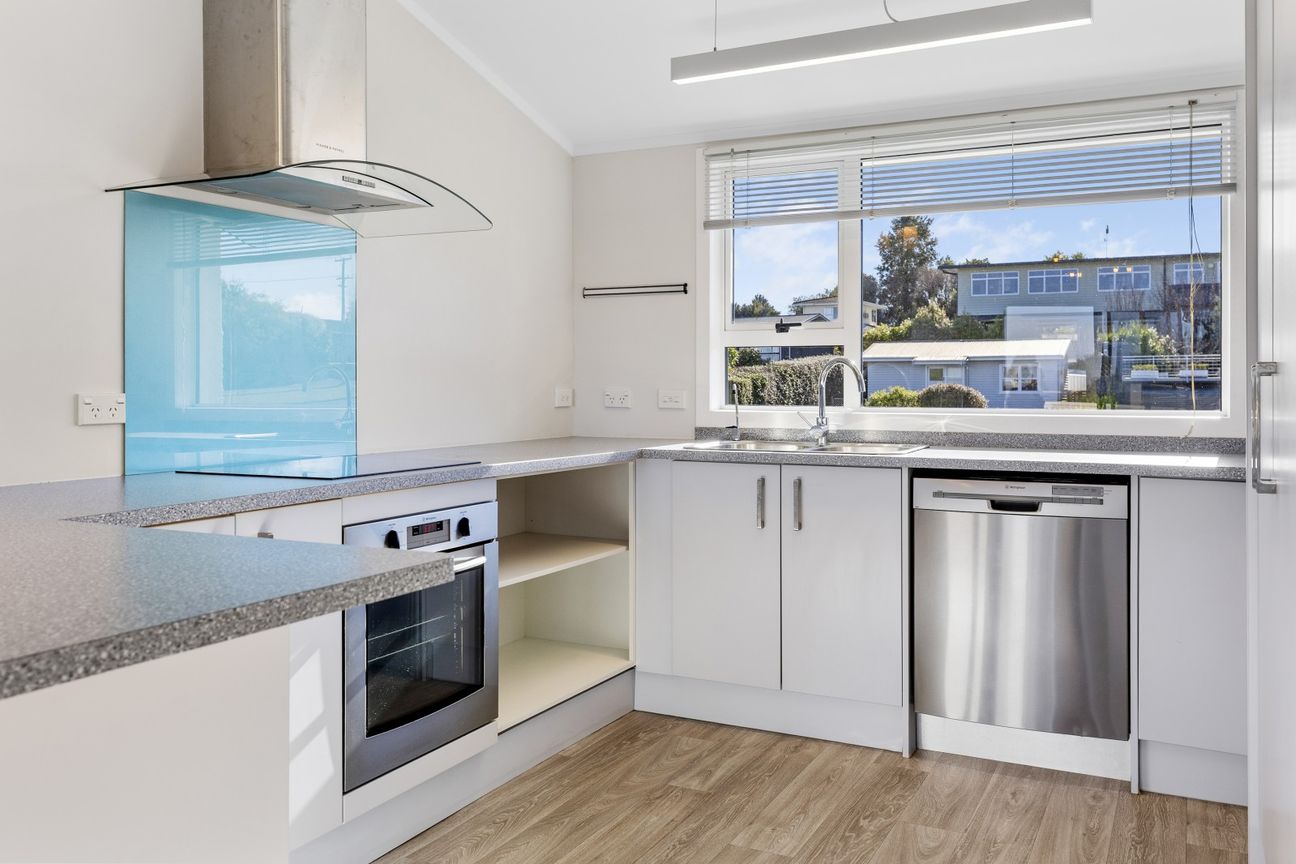 Elevated views, effortless living - Altro