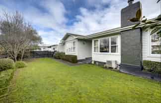 1214 Willowpark Road North, Mayfair