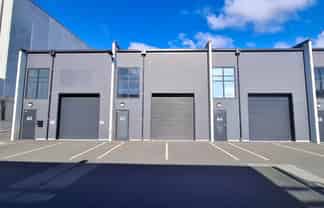 AFFORDABLE TRADE BASE OR STORAGE SOLUTION
