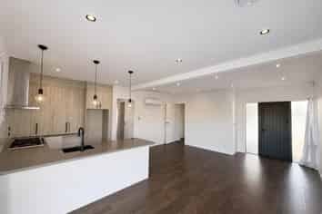112 Brookfield Street, Hamilton East