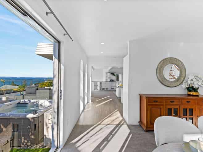 825 Beach Road, Browns Bay