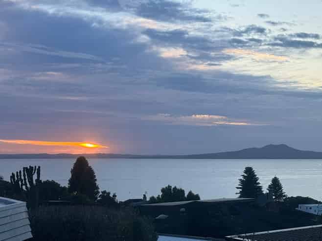825 Beach Road, Browns Bay