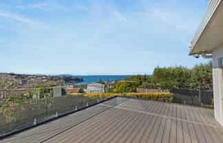 825 Beach Road, Browns Bay