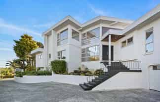 825 Beach Road, Browns Bay