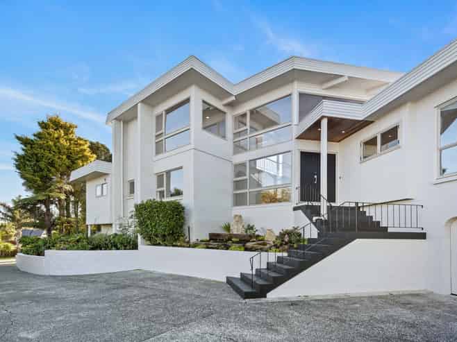 825 Beach Road, Browns Bay