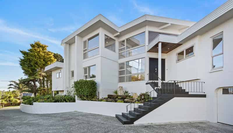 825 Beach Road, Browns Bay