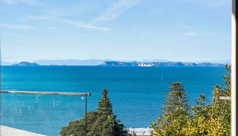 825 Beach Road, Browns Bay