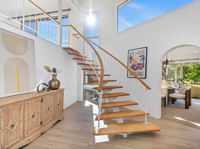 825 Beach Road, Browns Bay