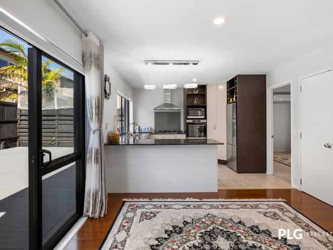 11 Oakville Avenue, Flat Bush