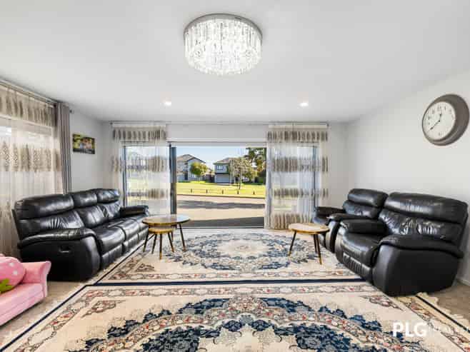 11 Oakville Avenue, Flat Bush