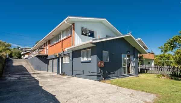 3/15 Raewyn Street, Morningside