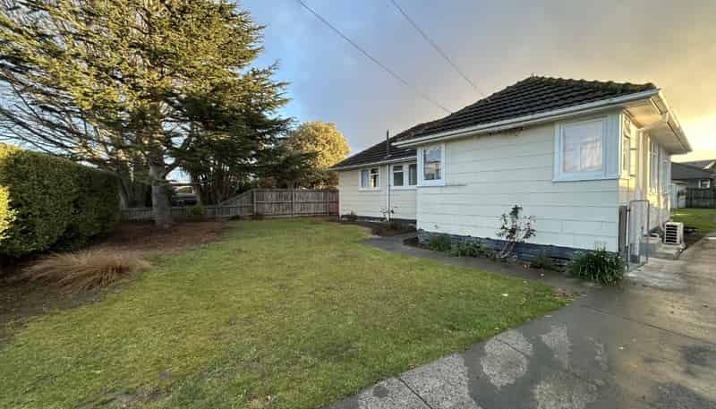 37 Lambeth Crescent, Redwood