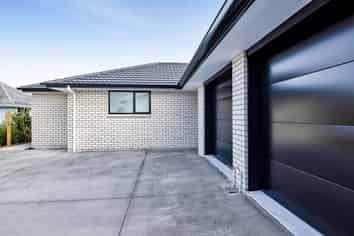 120 Seaview Road, Westown