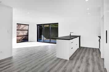 120 Seaview Road, Westown