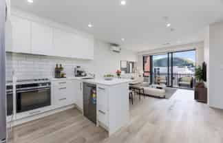 204/1E Reiputa Lane, Mount Wellington