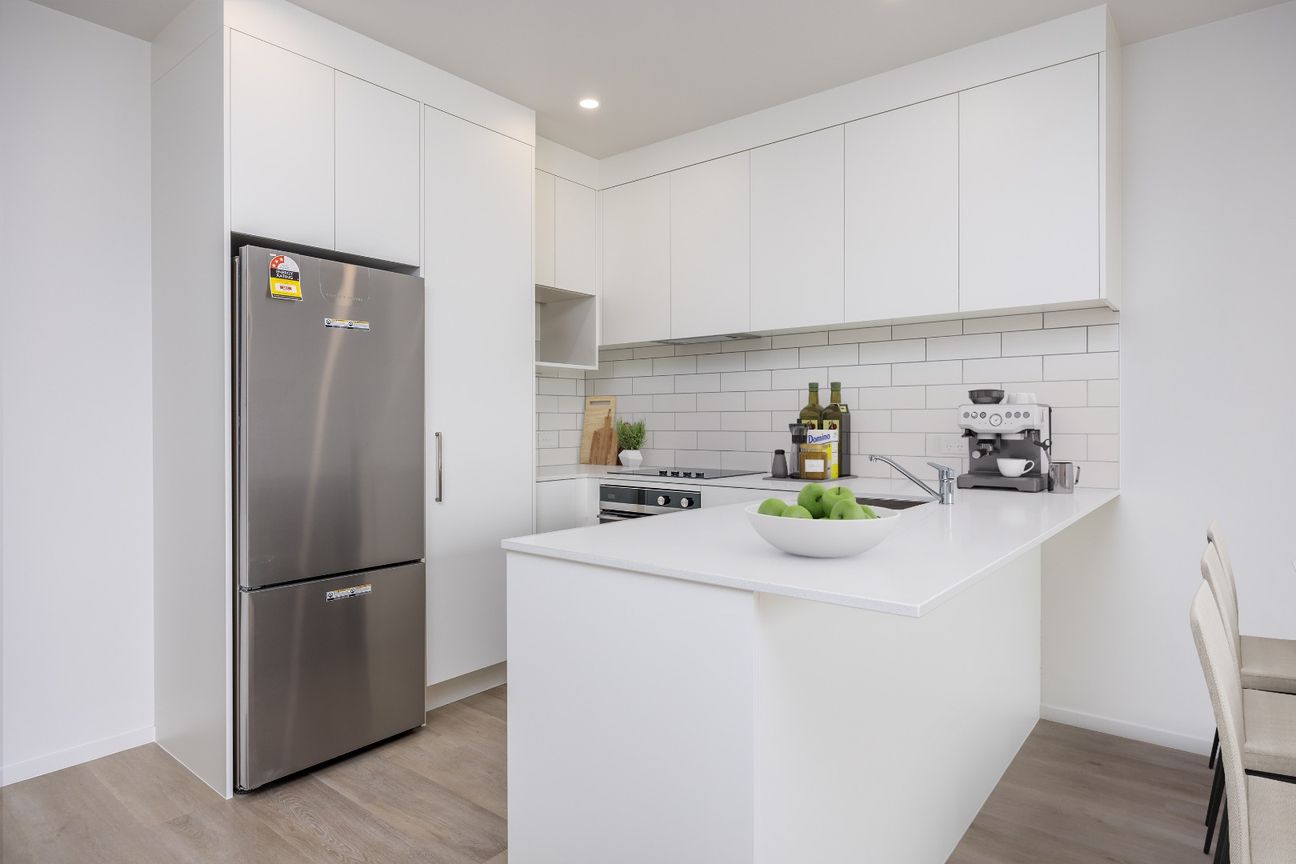 BRAND NEW 2 BEDROOM SIMPLICITY LIVING - Więcej