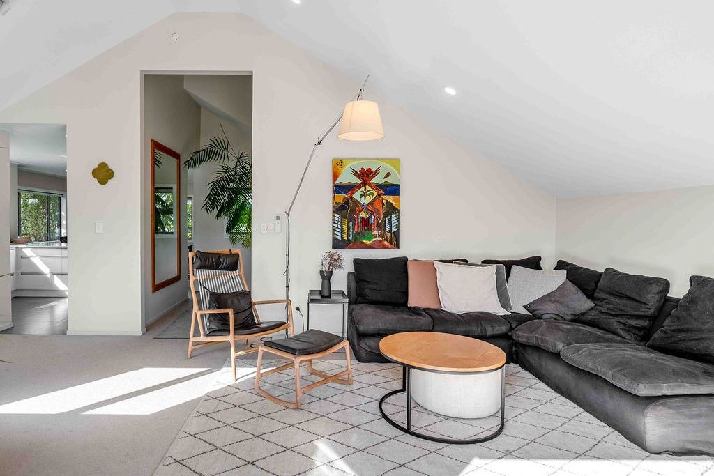 Low Maintenance Lifestyle + Pet Friendly - Vista 3