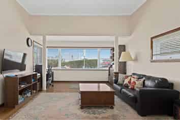 1/221  Onewa Road, Birkenhead