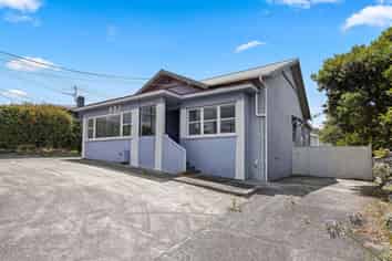 1/221  Onewa Road, Birkenhead