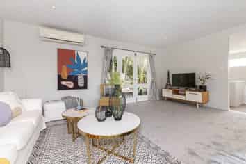 6 Anchor Place, Beach Haven
