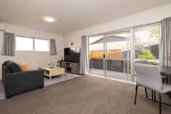 15 Glenfield Place, Brookfield