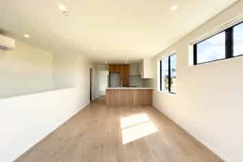 1/23 Makomako Drive, Orewa